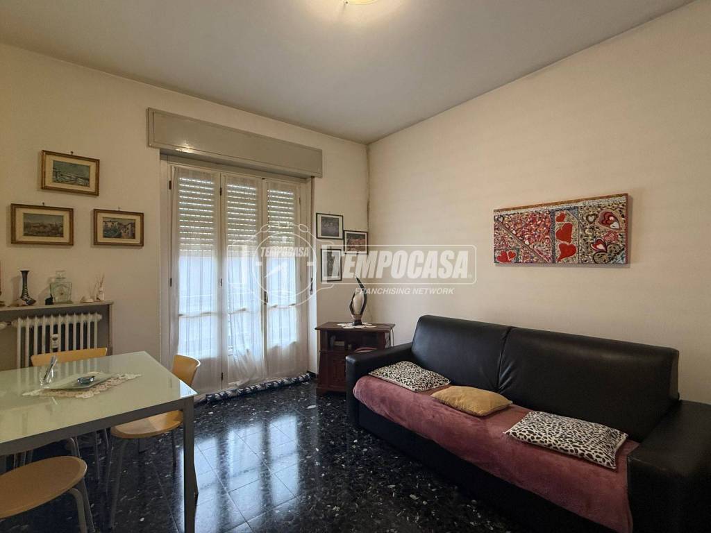 appartamento in vendita ad Asti in zona Bramairate