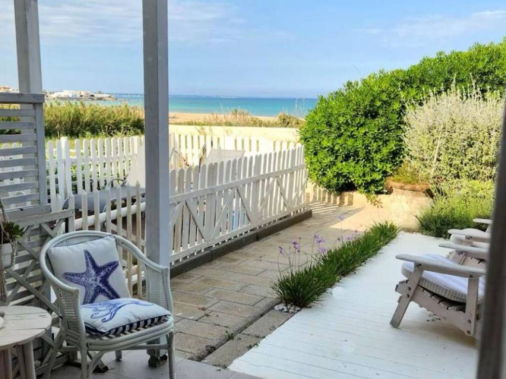 casa indipendente in vendita a Noto in zona Vendicari