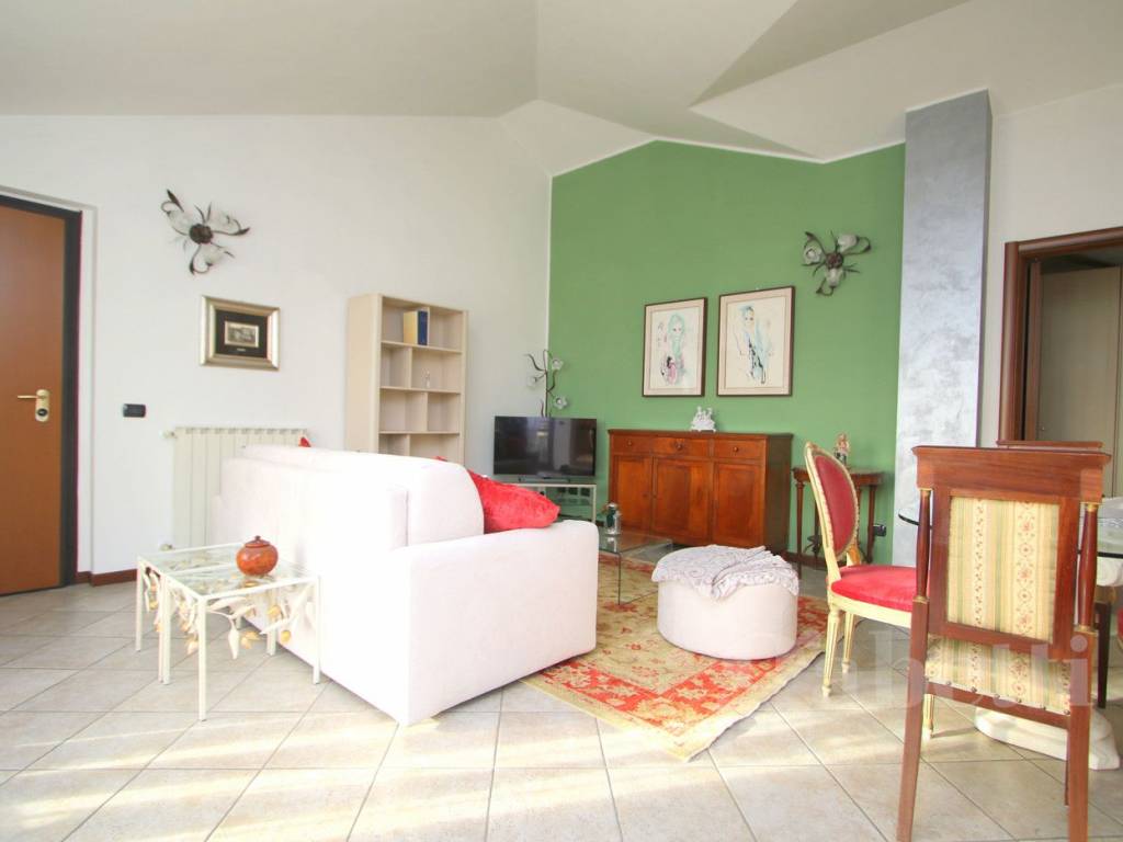 attico in affitto a Gallarate in zona Cascinetta