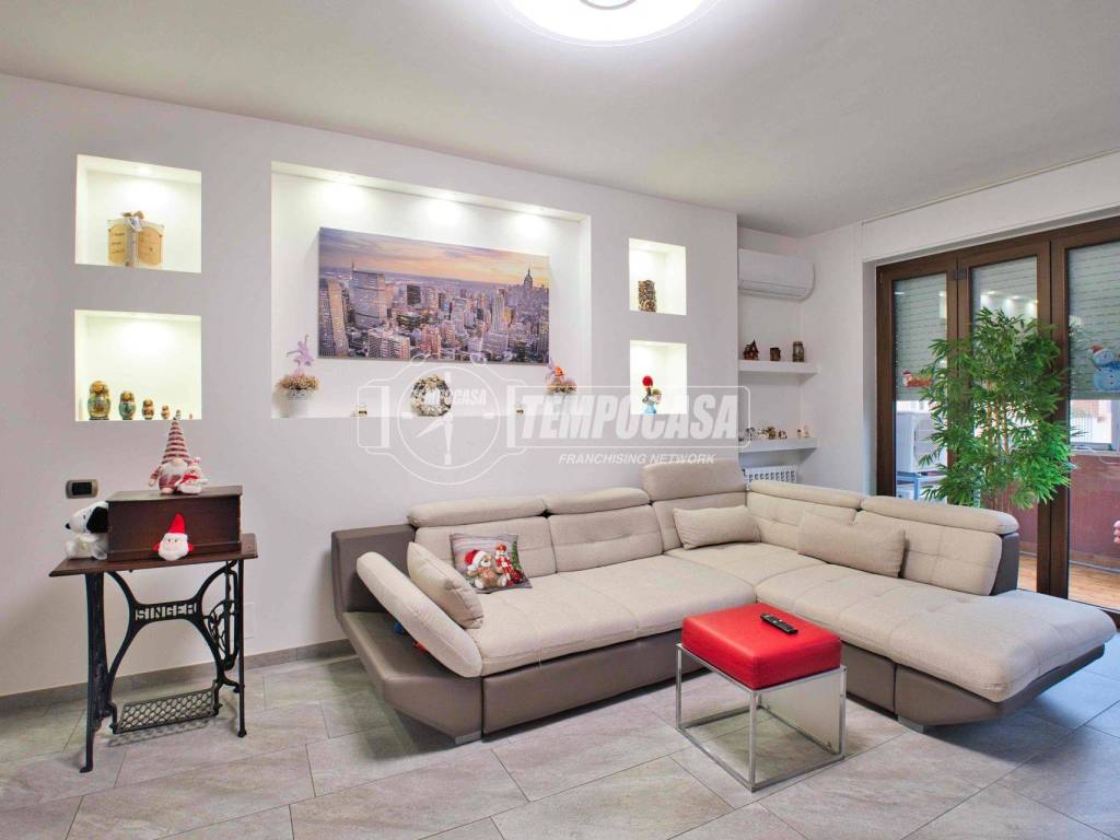 appartamento in vendita a Novara in zona zona Cittadella - Villaggio Dalmazia