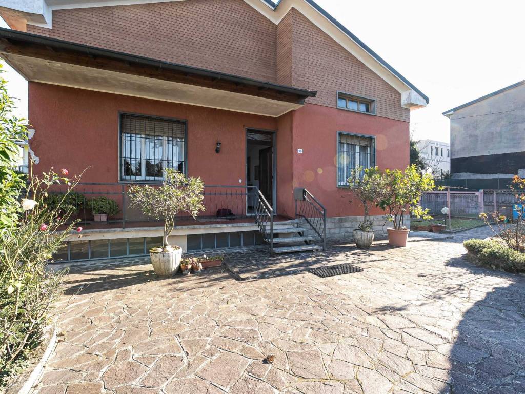 appartamento in vendita a Giussano