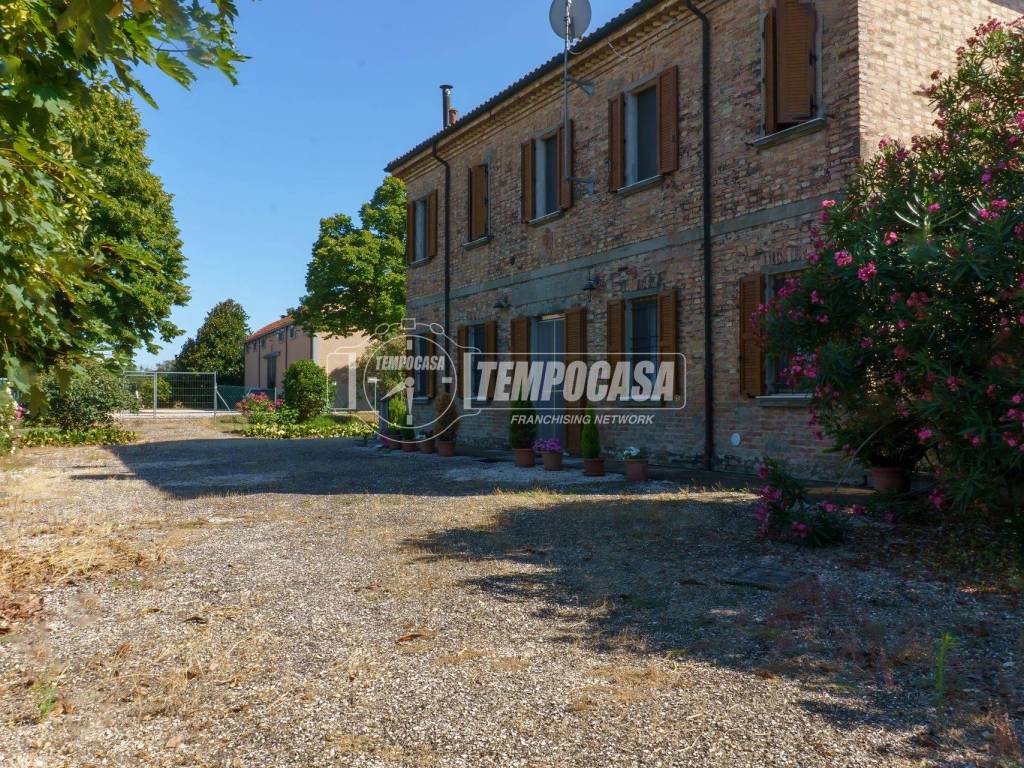 casa indipendente in vendita ad Argenta in zona Consandolo