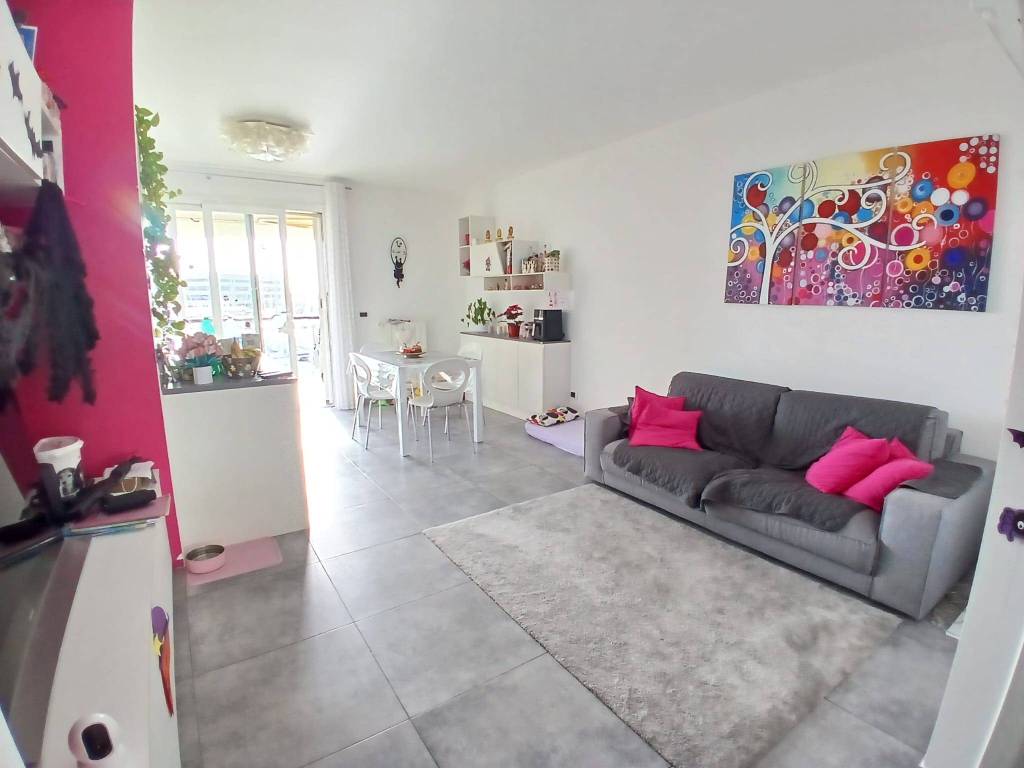 appartamento in vendita a Genova in zona Sestri Ponente