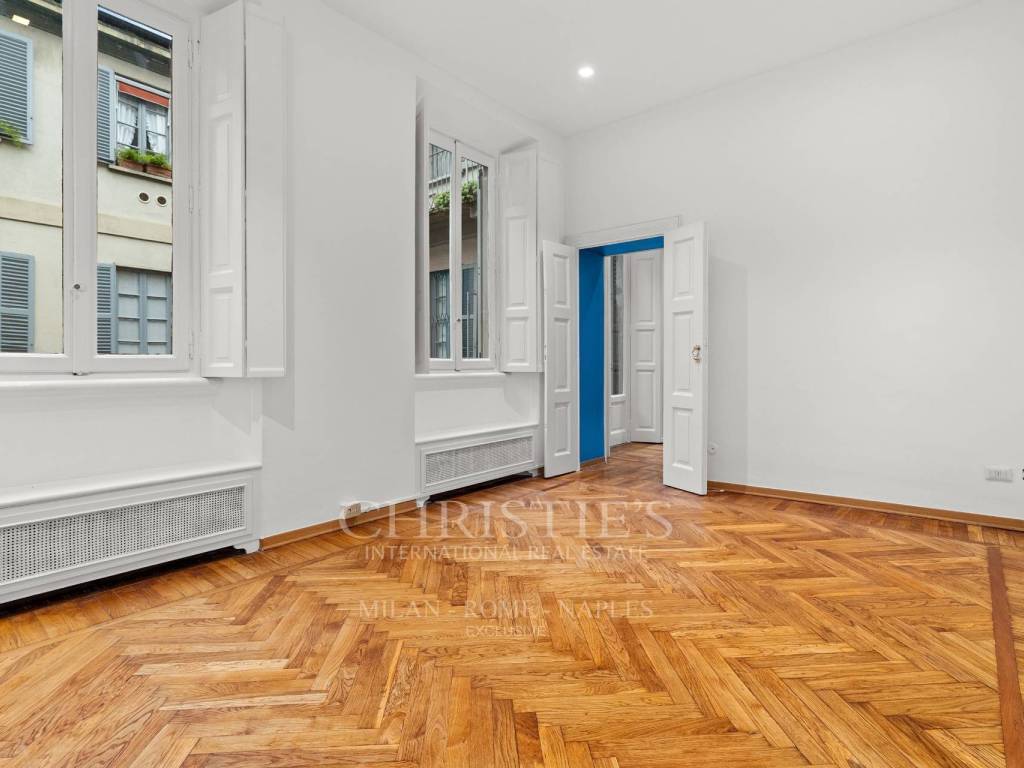 appartamento in vendita a Milano in zona Sant'Ambrogio