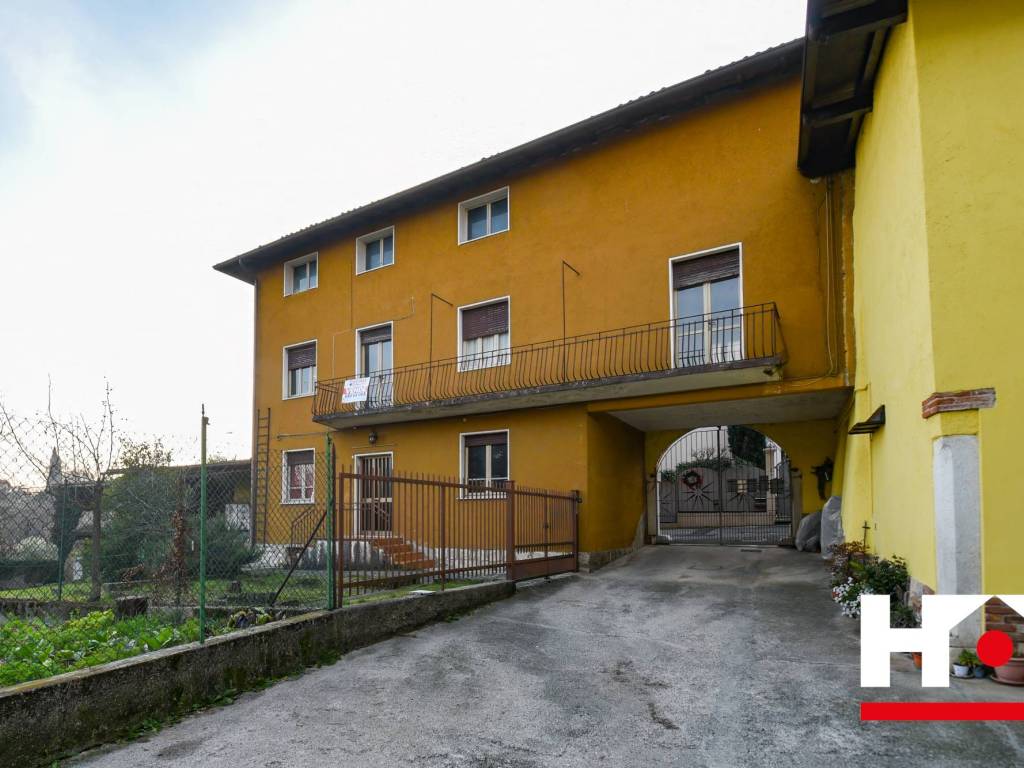 casa indipendente in vendita a Gavardo in zona Sopraponte