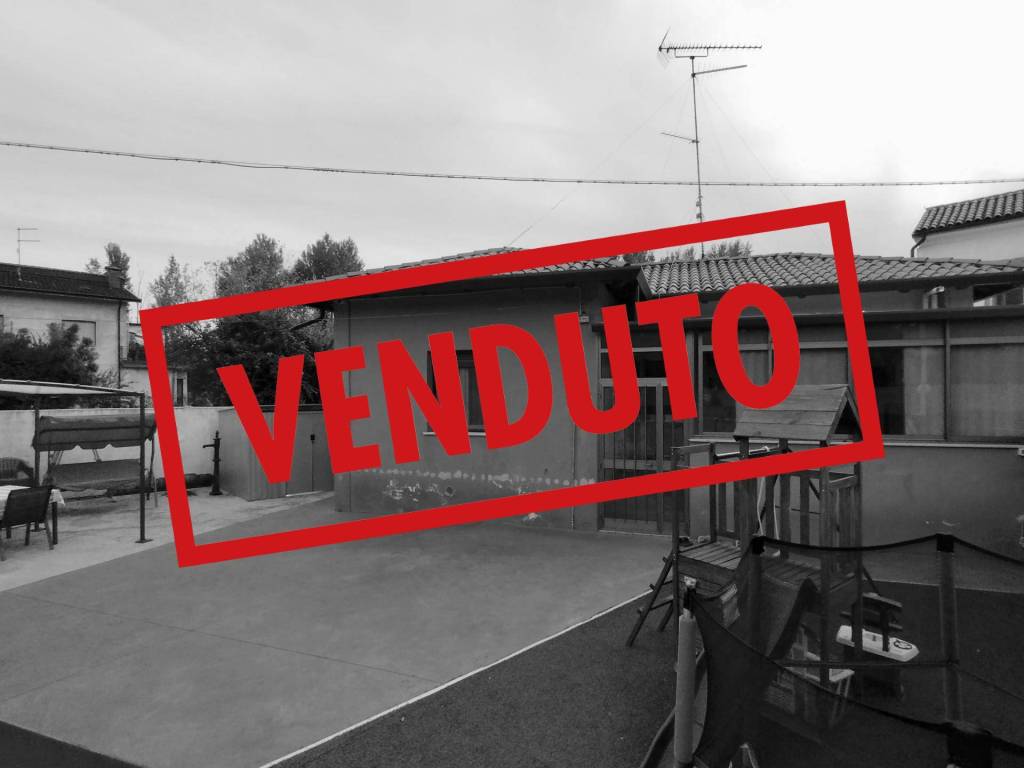 casa indipendente in vendita a Monfalcone in zona Bagni