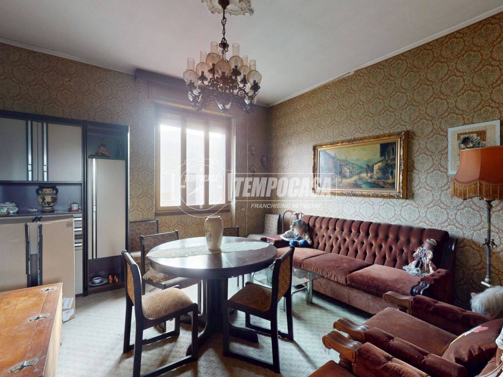 appartamento in vendita a Lazzate