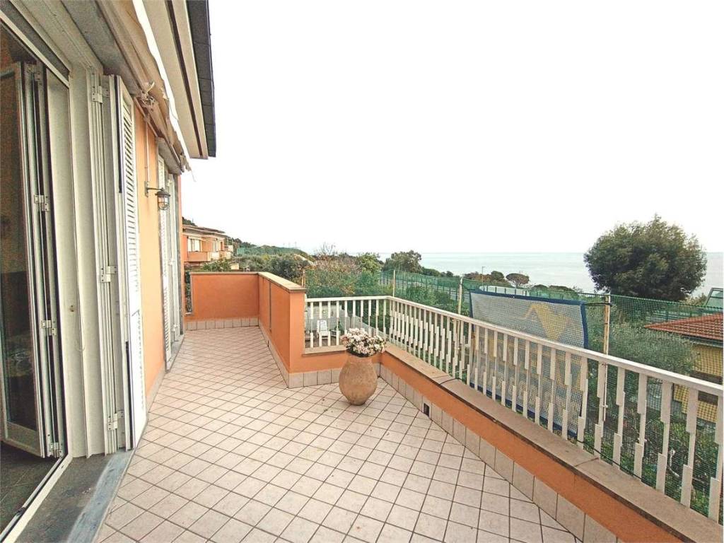 appartamento in vendita a Varazze