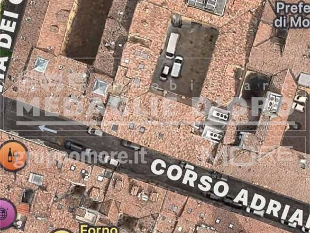 casa indipendente in vendita a Modena in zona Centro Storico