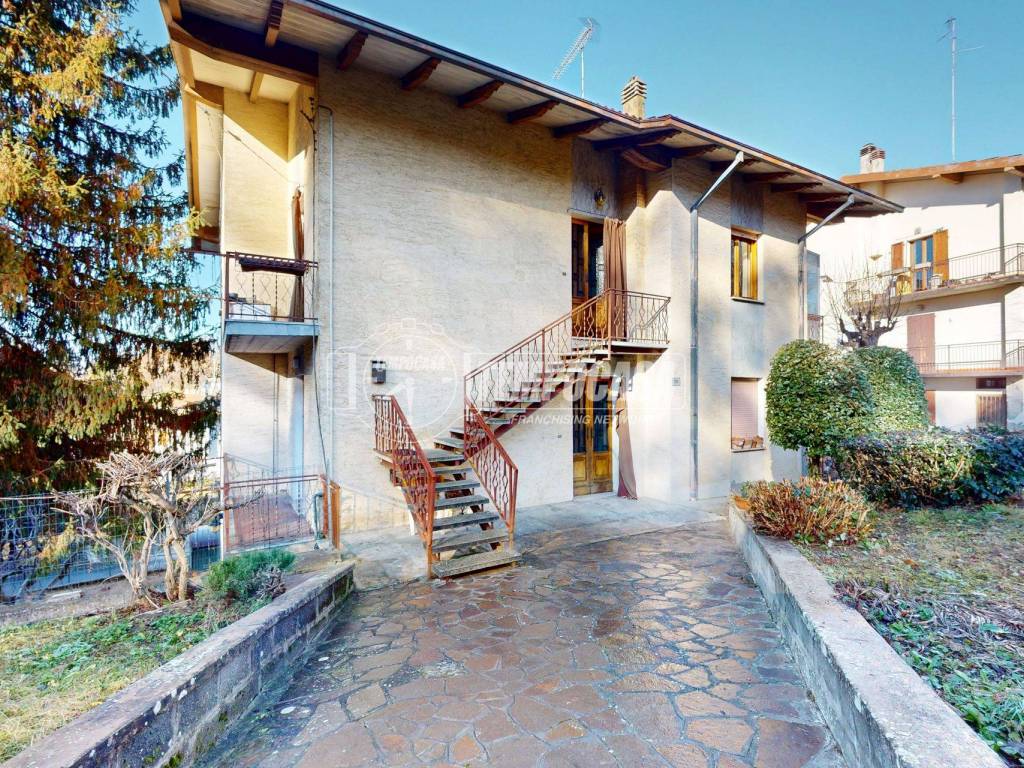 appartamento in vendita a Zocca in zona Monteombraro