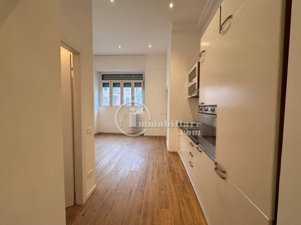 appartamento in vendita a Milano in zona Cadorna