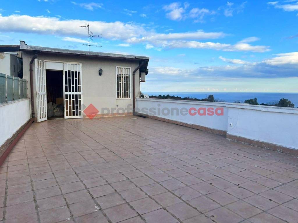 appartamento in vendita a San Giovanni la Punta in zona Trappeto