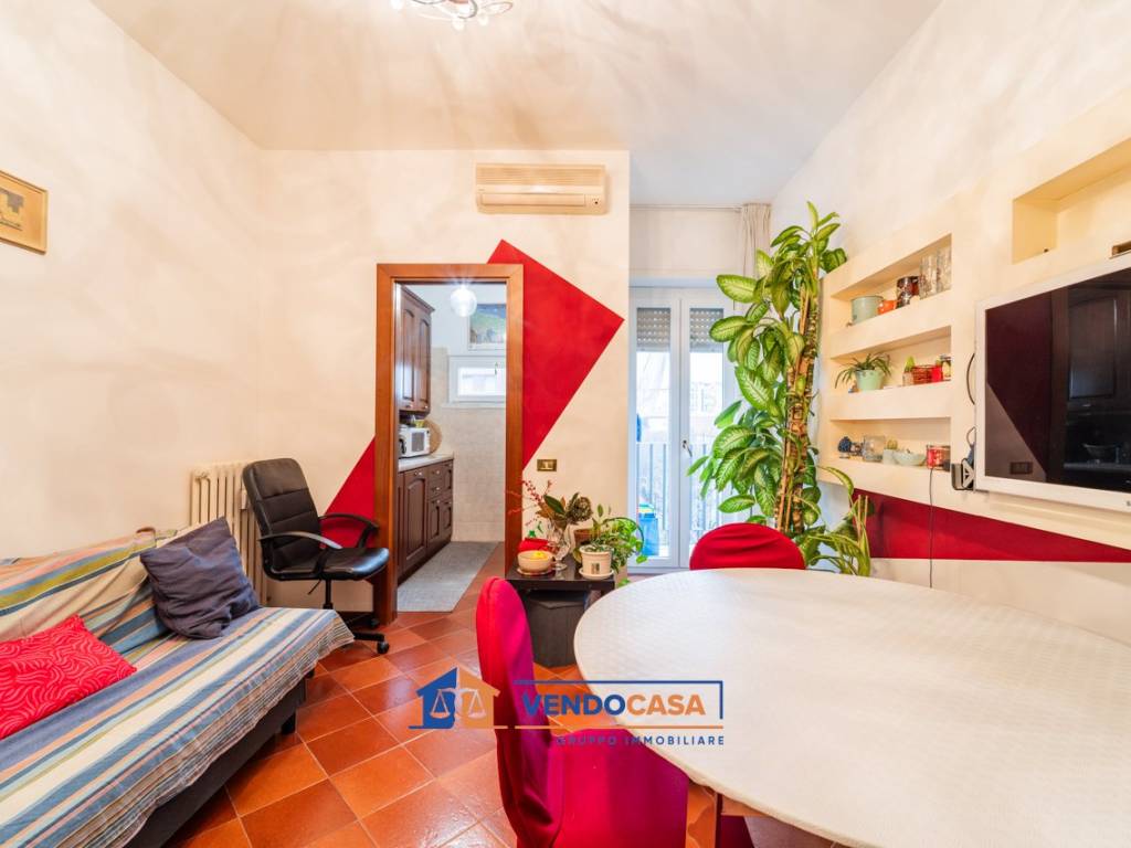 appartamento in vendita a Milano in zona Bullona