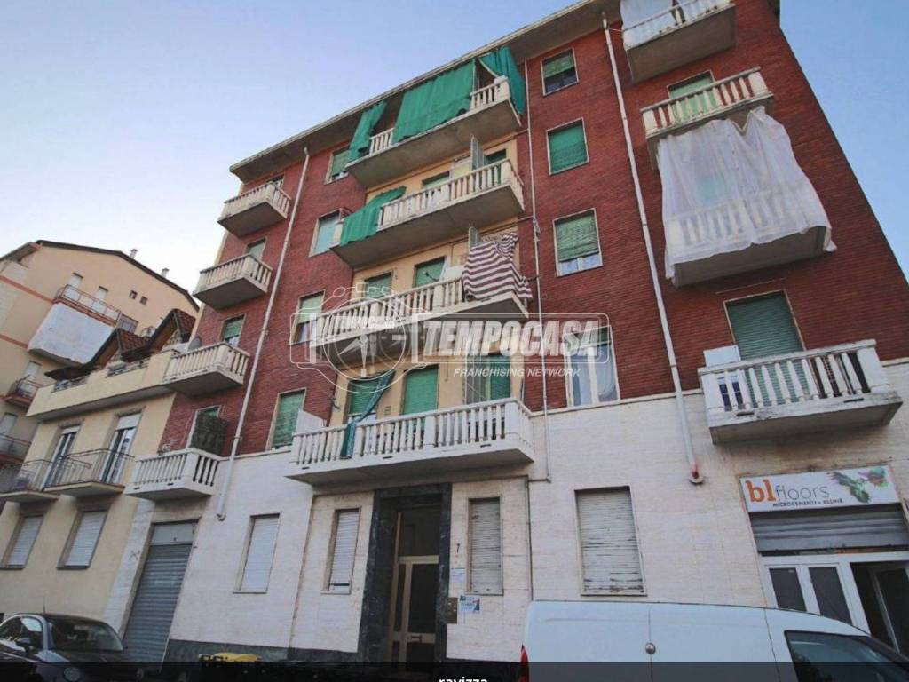 appartamento in vendita a Torino in zona Falchera