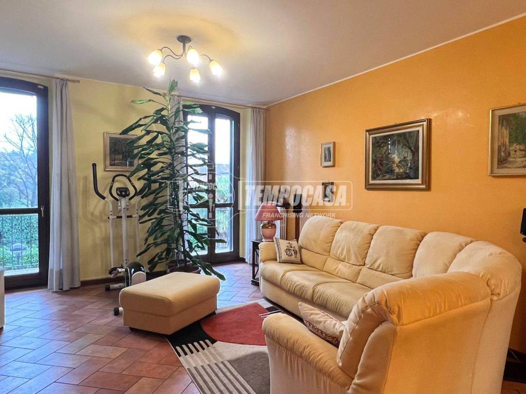 appartamento in vendita a Lesmo