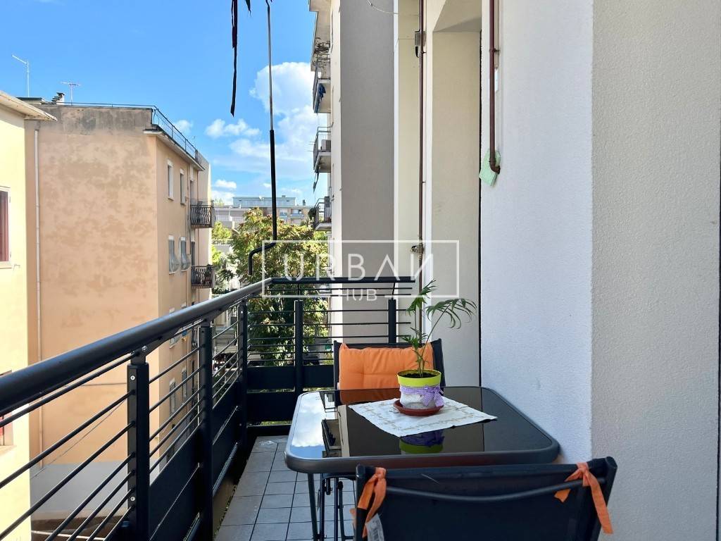 appartamento in vendita a Rimini in zona Marina Centro