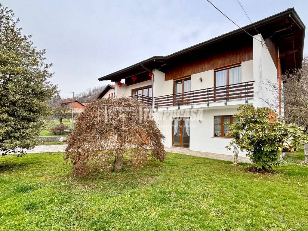 appartamento in vendita a Biella in zona Chiavazza