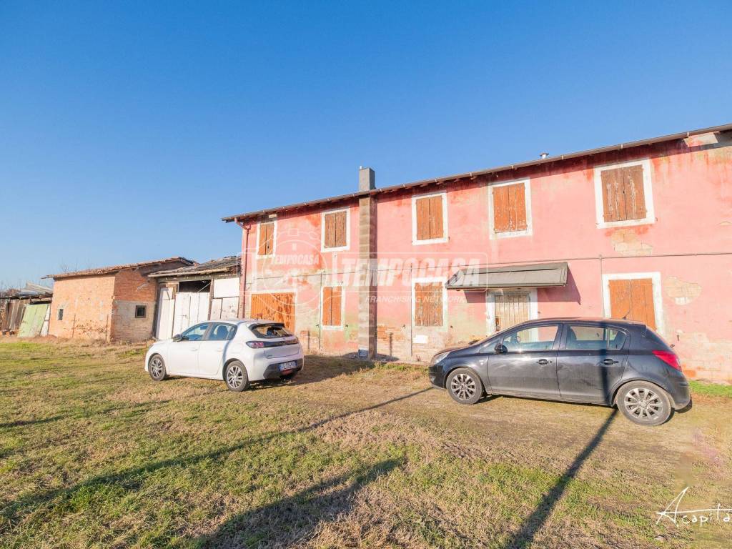 casa indipendente in vendita a Soliera in zona Sozzigalli
