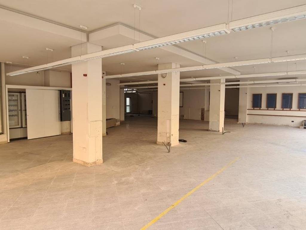 ufficio in vendita a Carrara in zona Centro Città