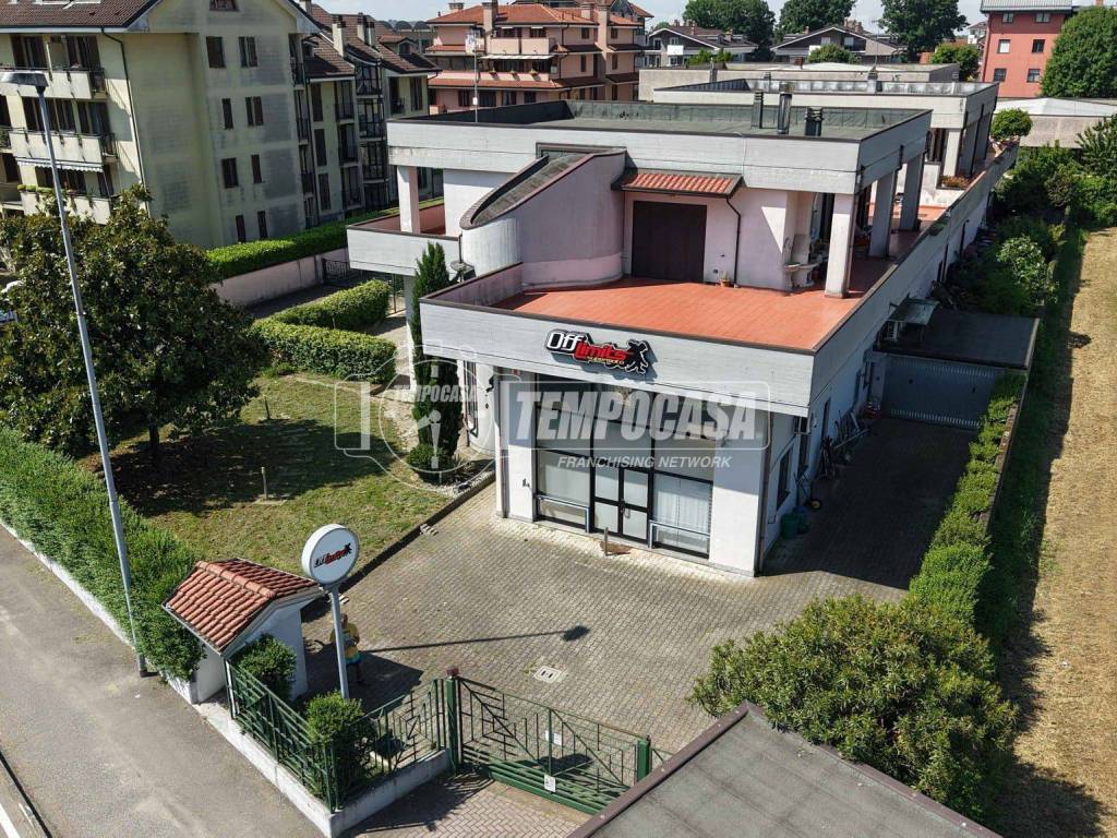 casa indipendente in vendita a Bareggio