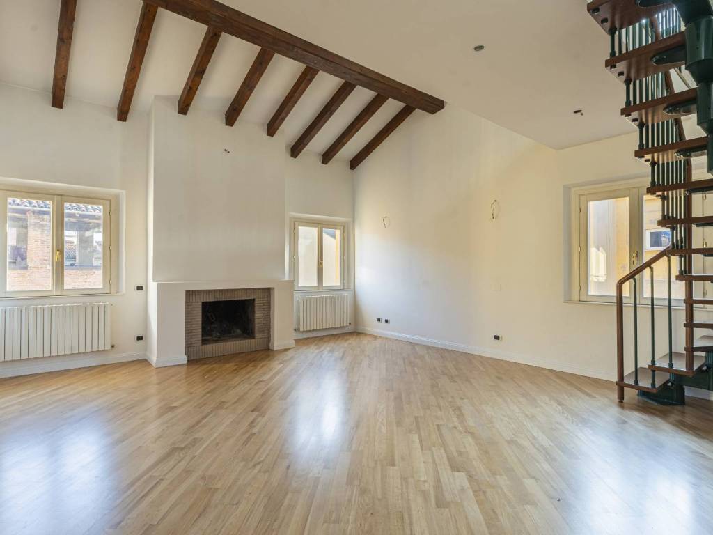 appartamento in vendita a Modena in zona Centro Storico