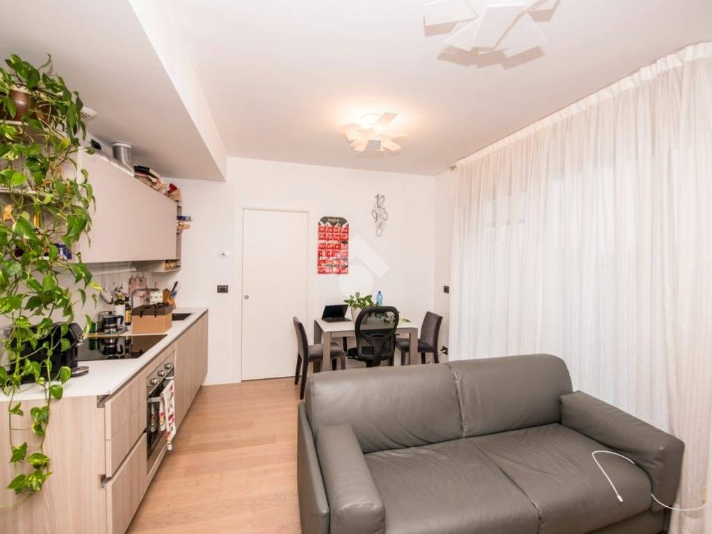 appartamento in vendita a Milano in zona Porta Genova