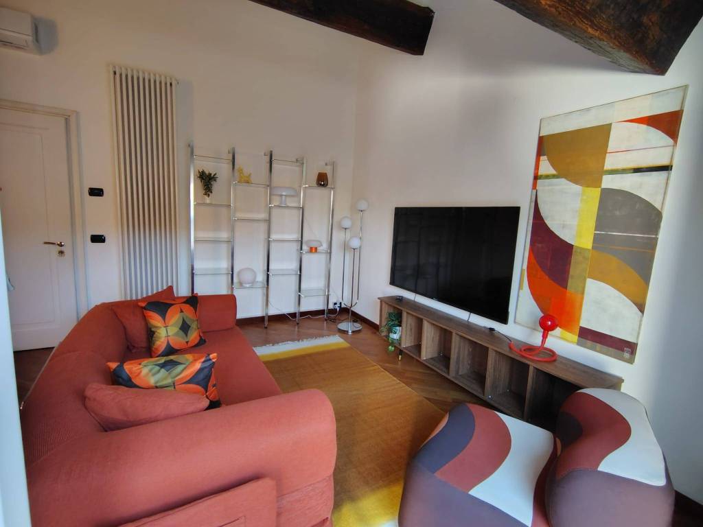 appartamento in affitto a Reggio nell'Emilia in zona Città Storica