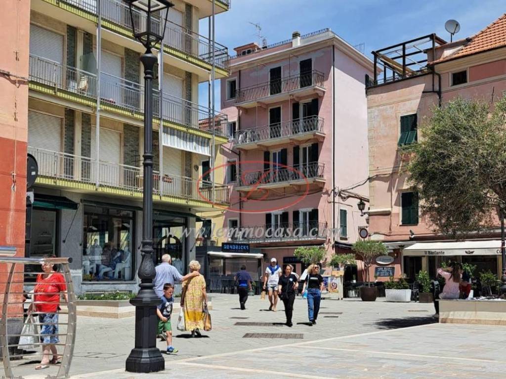 negozio in affitto ad Alassio