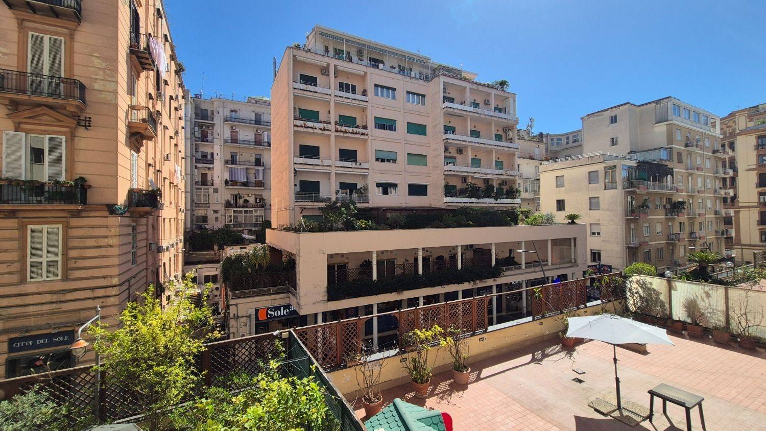 Appartamento piazza Vanvitelli, Vomero, Napoli