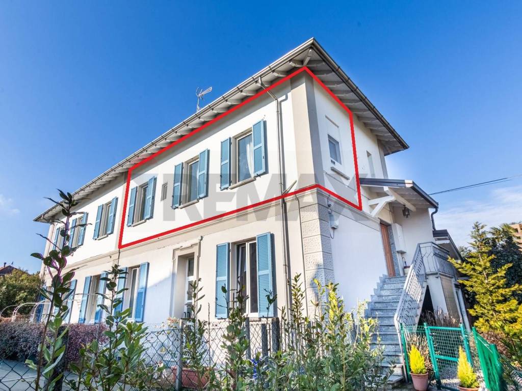 appartamento in vendita ad Arona in zona Mercurago