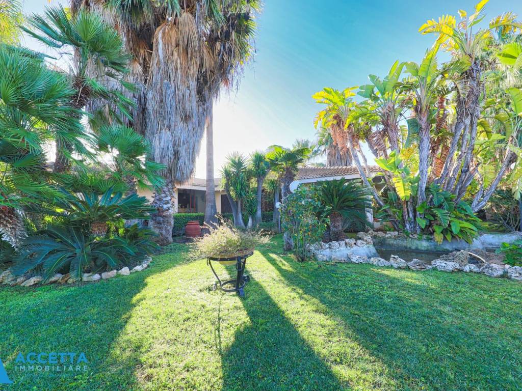 casa indipendente in vendita a Taranto in zona San Vito