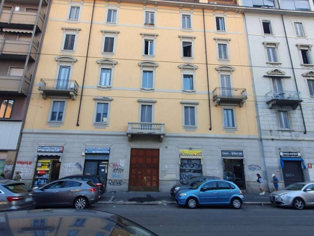 appartamento in vendita a Milano in zona Morivione