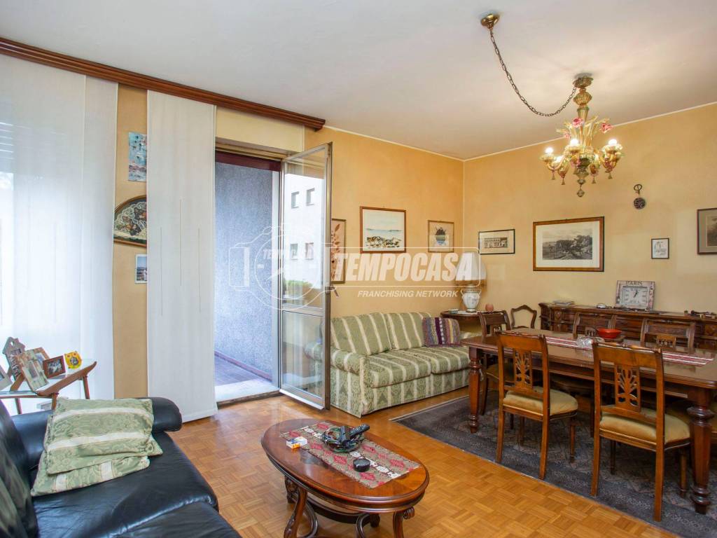 appartamento in vendita a Milano in zona Isola