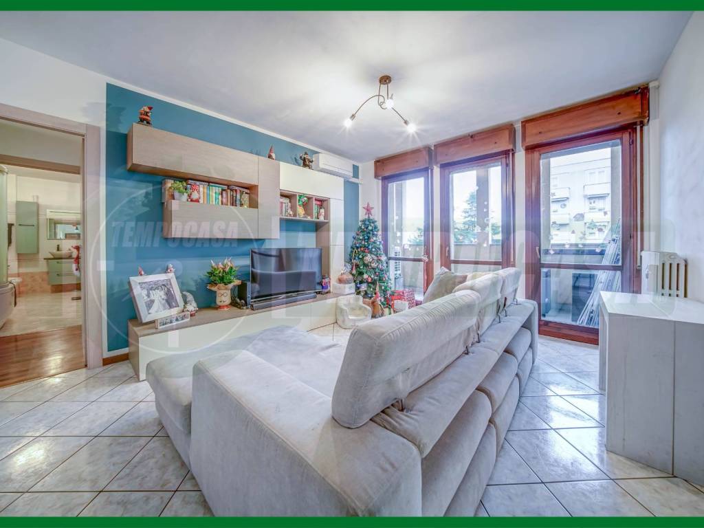 appartamento in vendita a Gallarate in zona Arnate