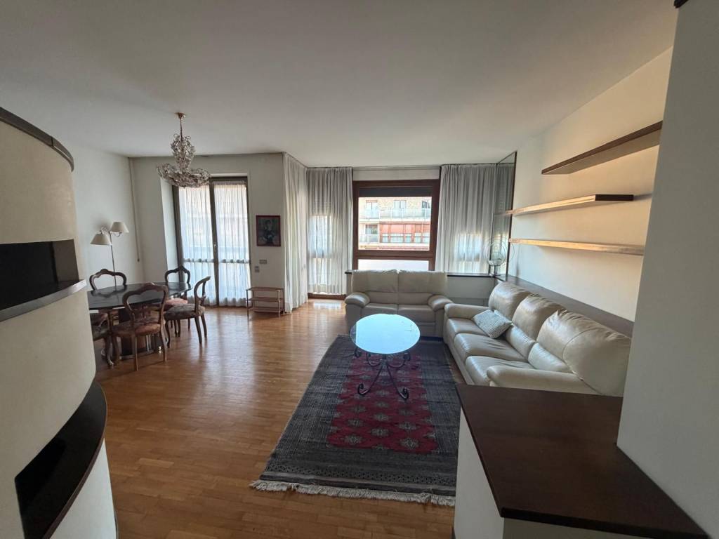 appartamento in affitto a Milano in zona Piazzale Lodi