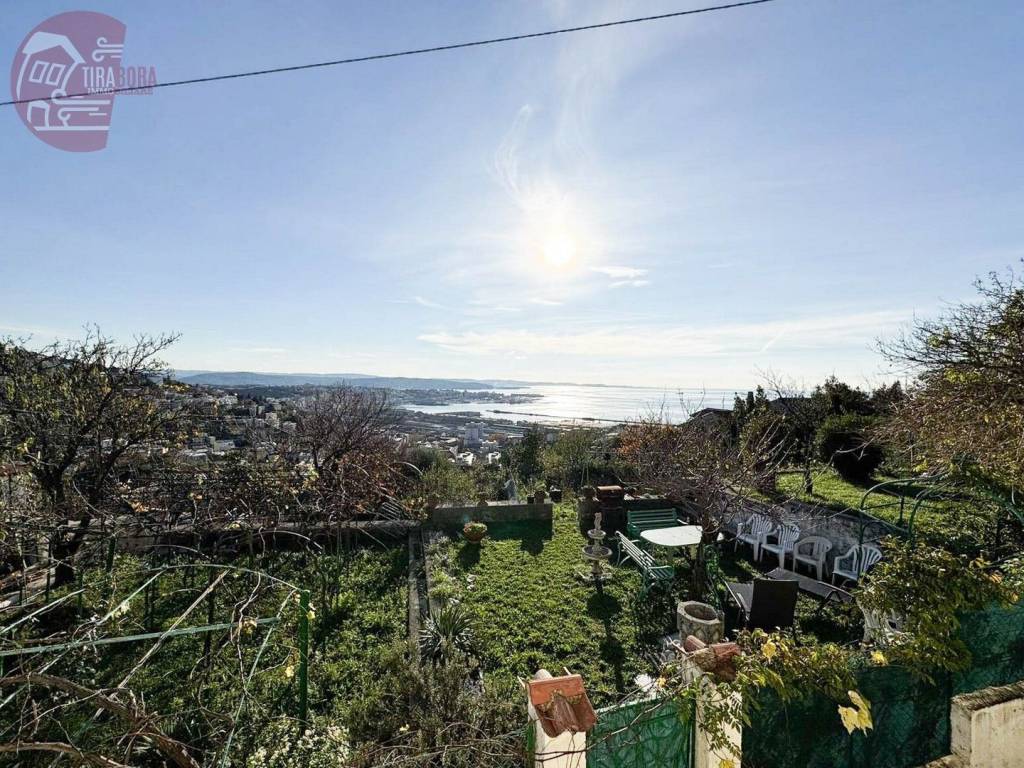 casa indipendente in vendita a Trieste in zona Barcola
