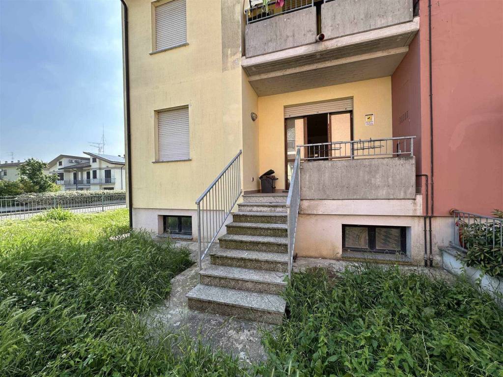 appartamento in vendita a Cadeo in zona Fontana Fredda