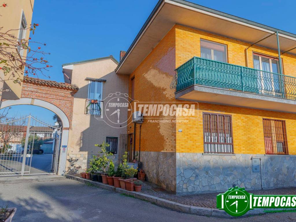 appartamento in vendita a Casorate Primo