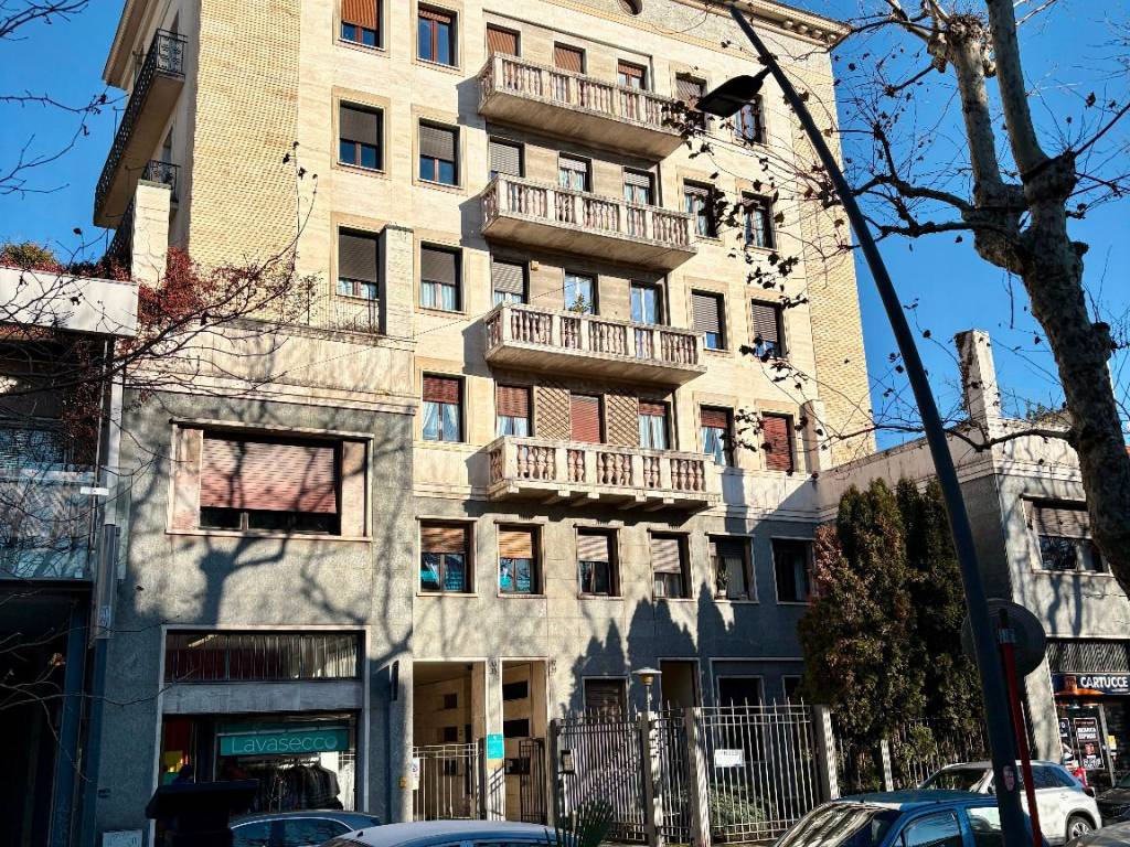 appartamento in vendita a Varese in zona Centro Città