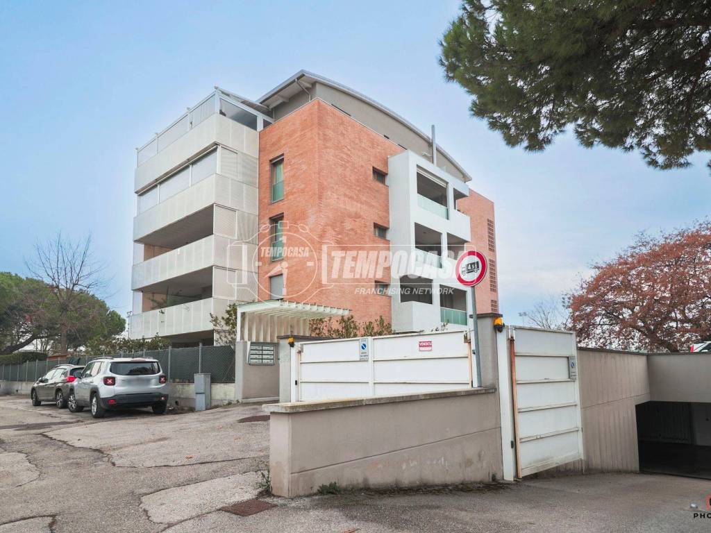 appartamento in vendita a Riccione in zona Alba