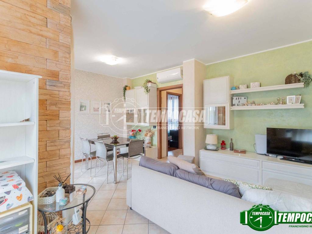 appartamento in vendita a Corbetta in zona Soriano