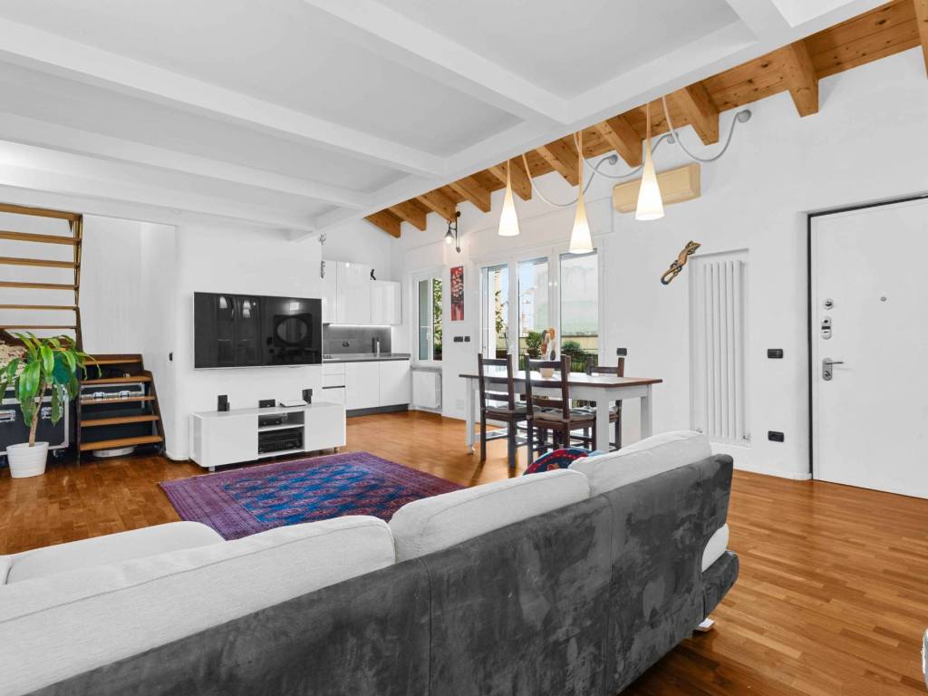 appartamento in vendita a Milano in zona Porta Romana