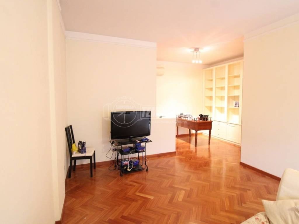 appartamento in vendita a Reggio nell'Emilia in zona Città Storica