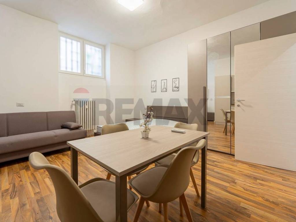 appartamento in vendita a Milano in zona Bocconi