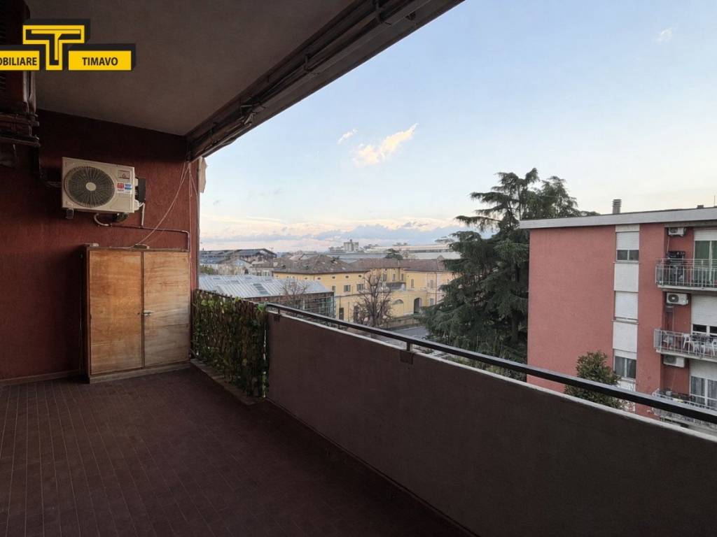 appartamento in vendita a Reggio nell'Emilia in zona Città Storica