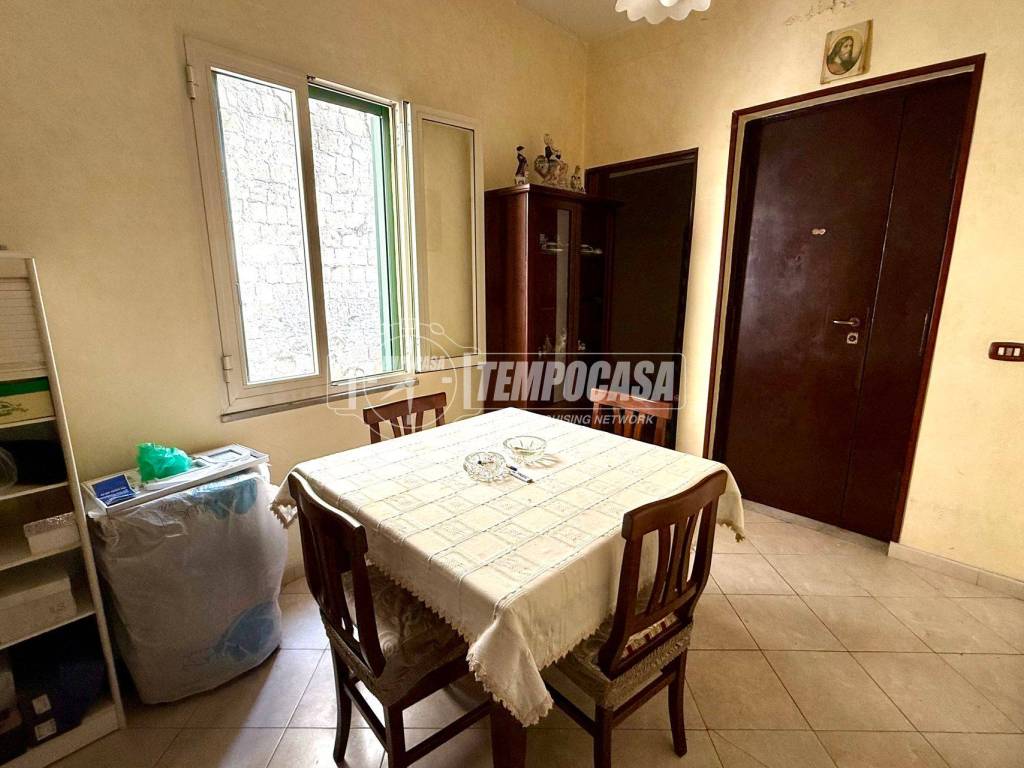 appartamento in vendita a Napoli in zona Pendino / San Giuseppe
