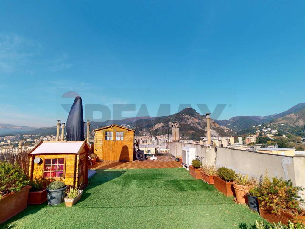 appartamento in vendita a Genova in zona Cornigliano