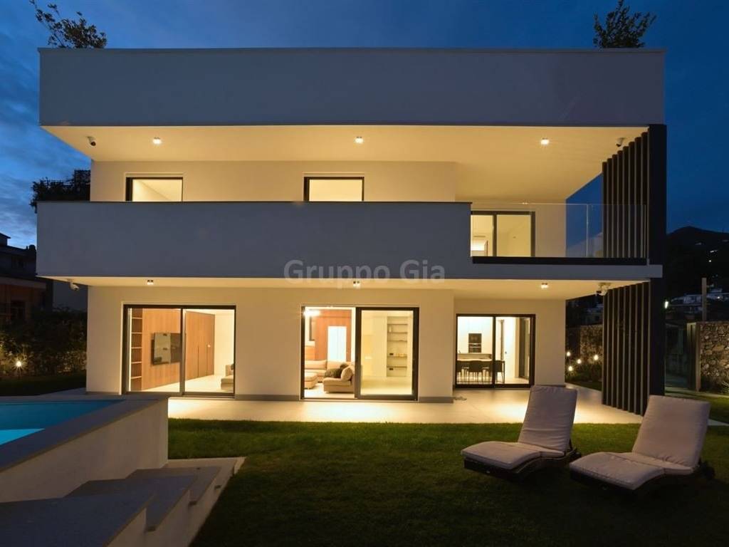 casa indipendente in vendita ad Alassio