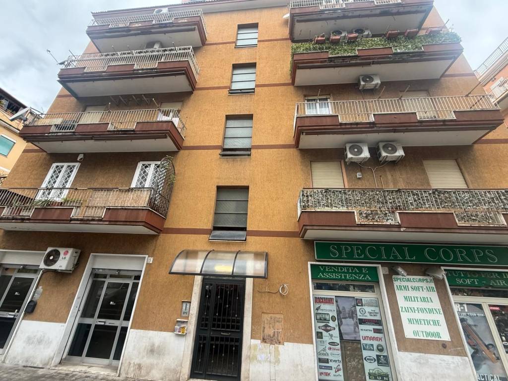 appartamento in vendita a Roma in zona Prenestino-Centocelle
