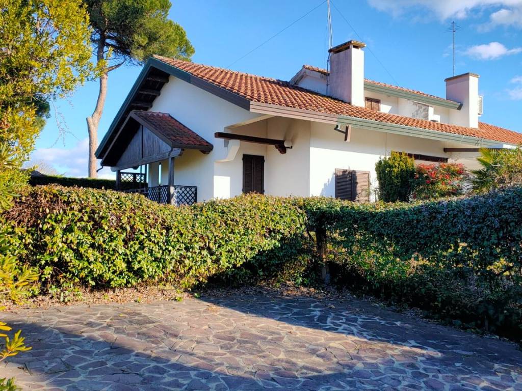 casa indipendente in vendita a Rosolina